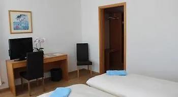 Ulmer Stuben מלון 3*